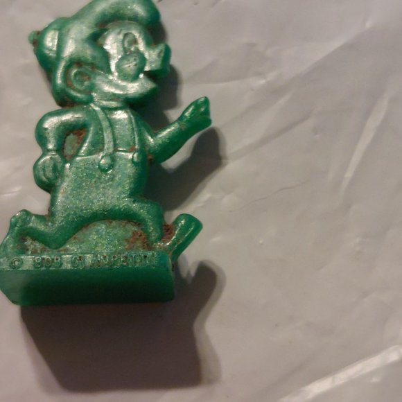 plastic game piece - Picture 2 of 7